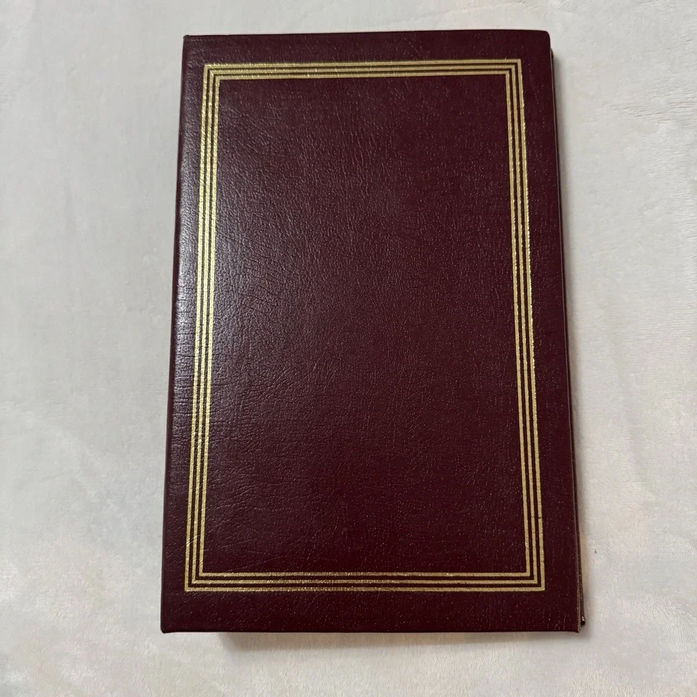 Vintage Bonded Leather Photo Album Burgundy Gold Trim 3 Ring 4x6 With Refills